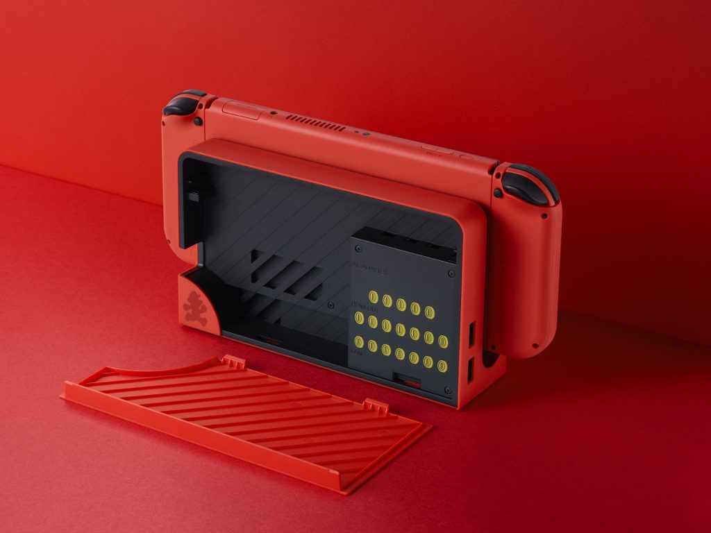 Nintendo Switch - OLED Model - Mario Red Edition_01